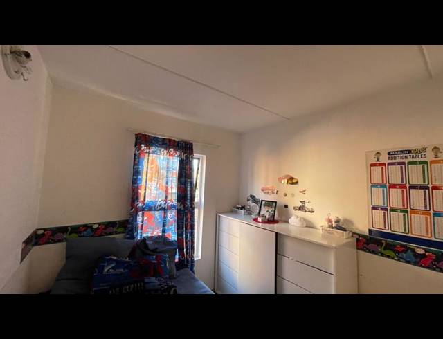 2 BEDROOM APARTMENT FOR SALE IN CASTLEVIEW